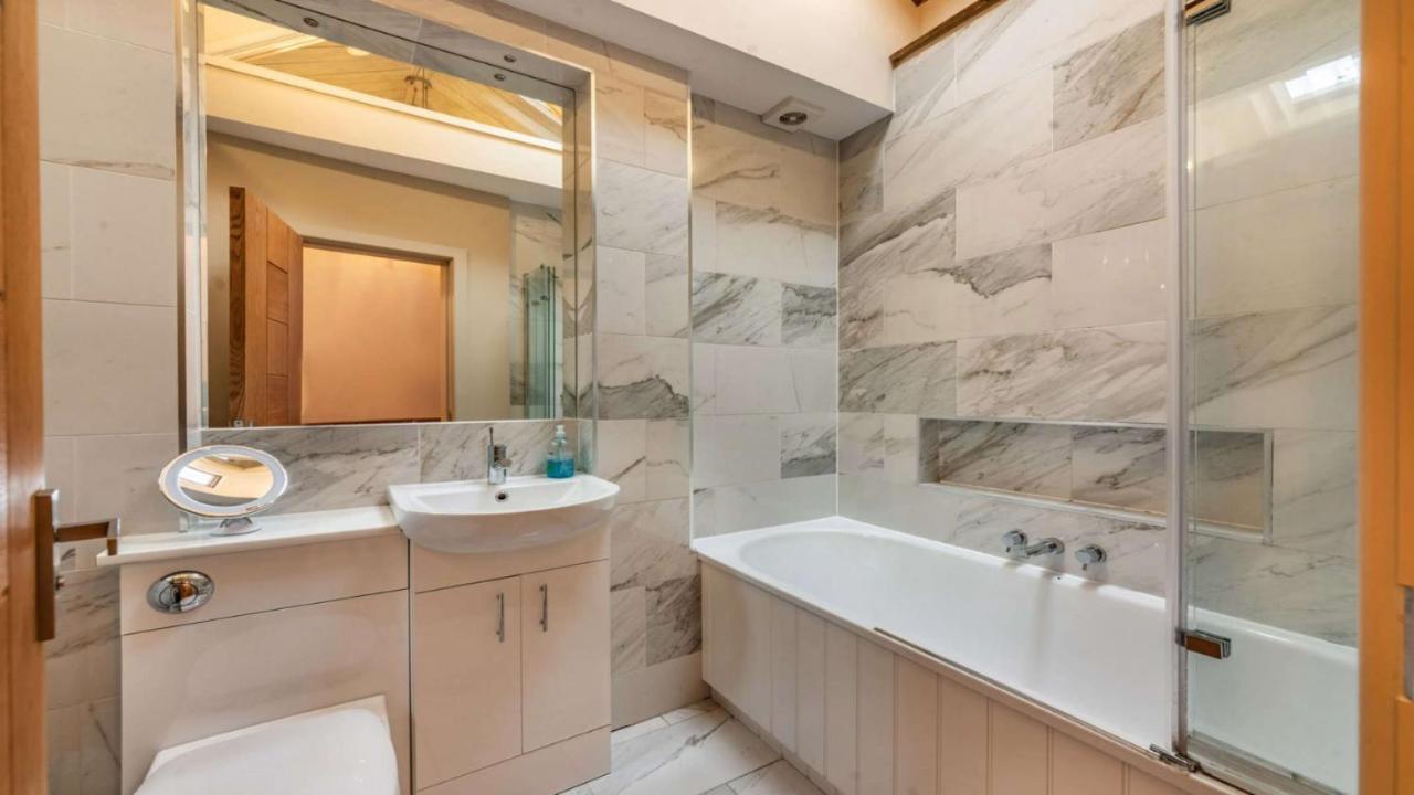 Church View Apartment 스토우온더올드 외부 사진